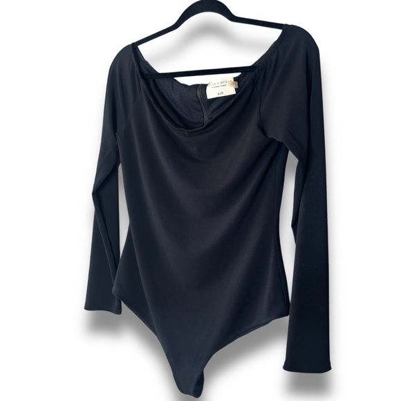 Alice + Olivia Stacey Bendet Air Black Off The Shoulder Back Zip Bodysuit Size L - Picture 1 of 12